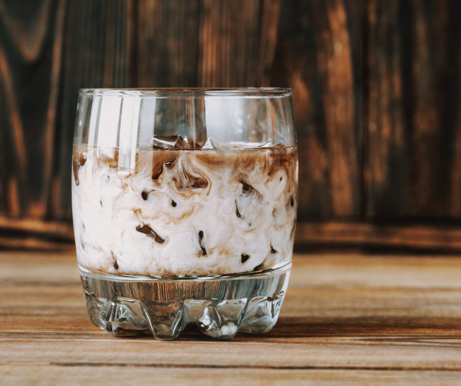 Klasszikus, divatos koktélok - White Russian