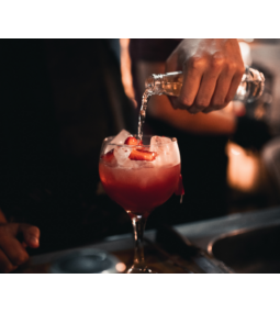 Szeszes italok és wellness: Hogyan találj egyensúlyt a pihenés és az élvezetek között?